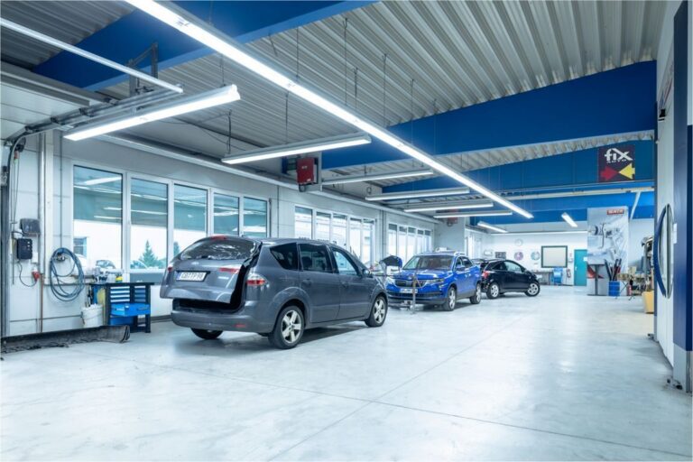 Werkstatthalle von LackPräsenz Fix Auto Cottbus